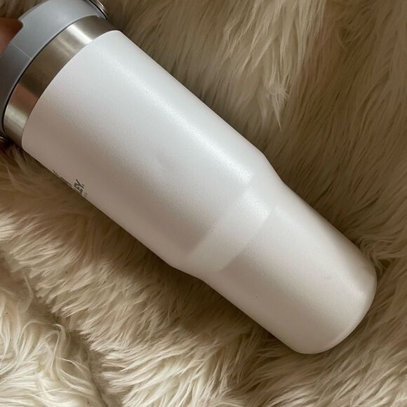 White & gray Stanley - Picture 3 of 4